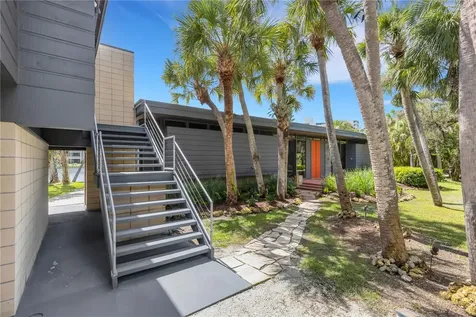 62 Sandy Hook Road S Sarasota FL 34242