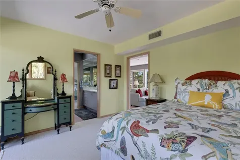 62 Sandy Hook Road S Sarasota FL 34242