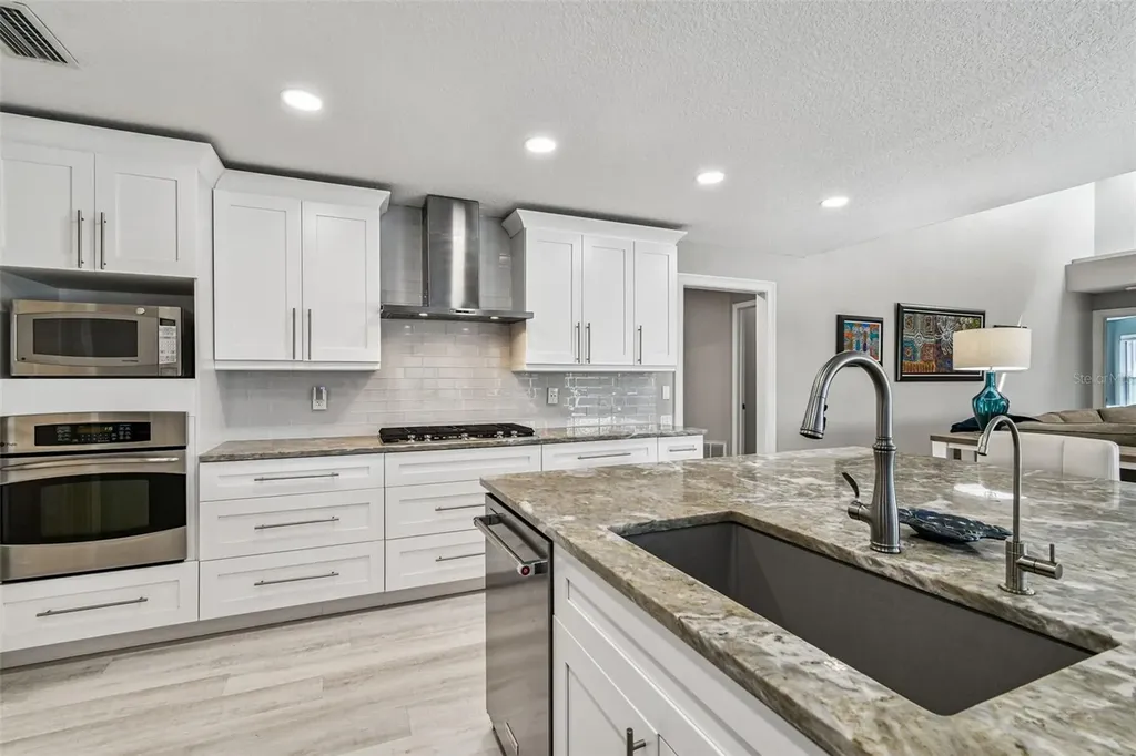 4918 E Longboat Boulevard Tampa FL 33615