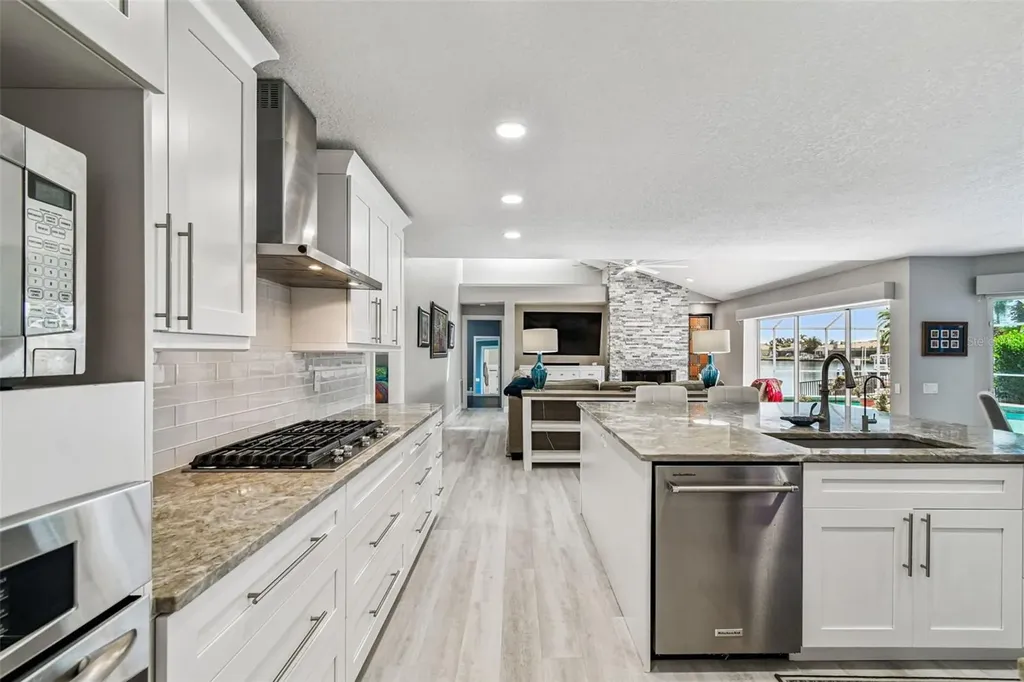 4918 E Longboat Boulevard Tampa FL 33615