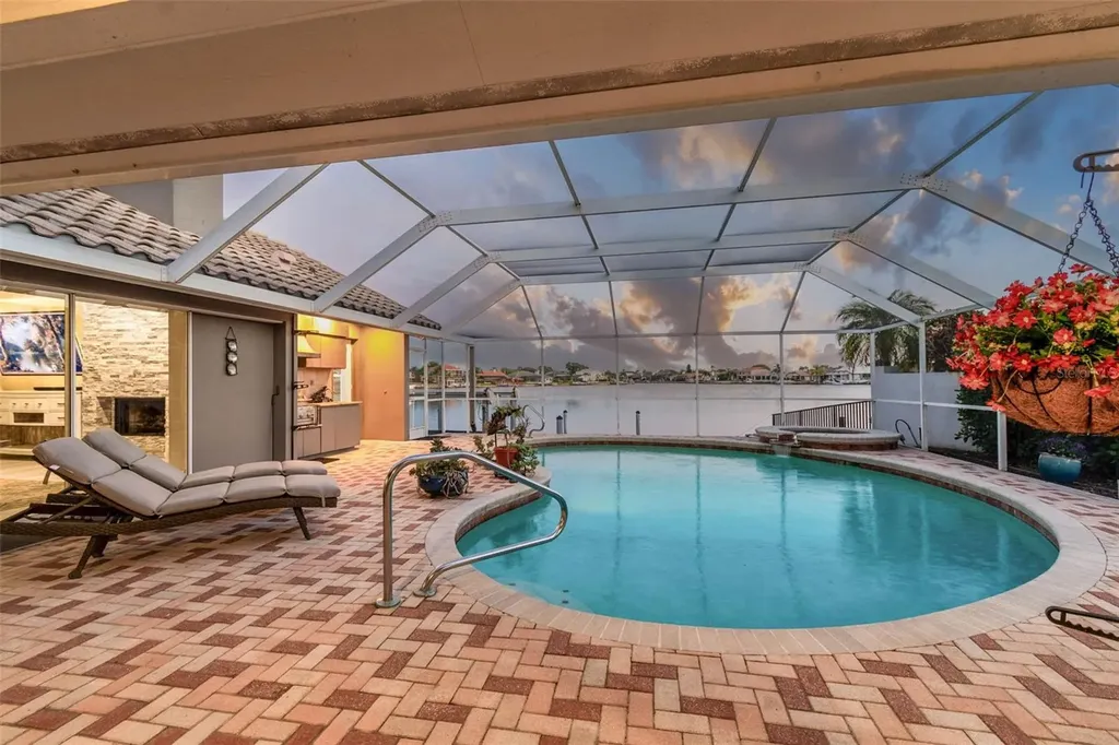 4918 E Longboat Boulevard Tampa FL 33615