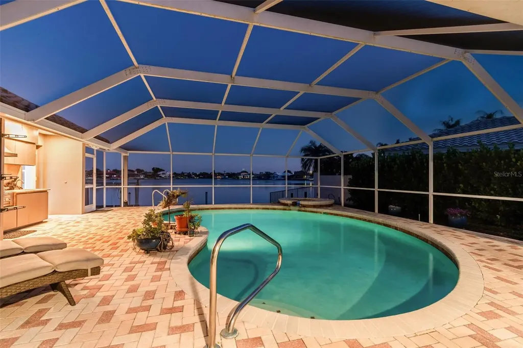 4918 E Longboat Boulevard Tampa FL 33615