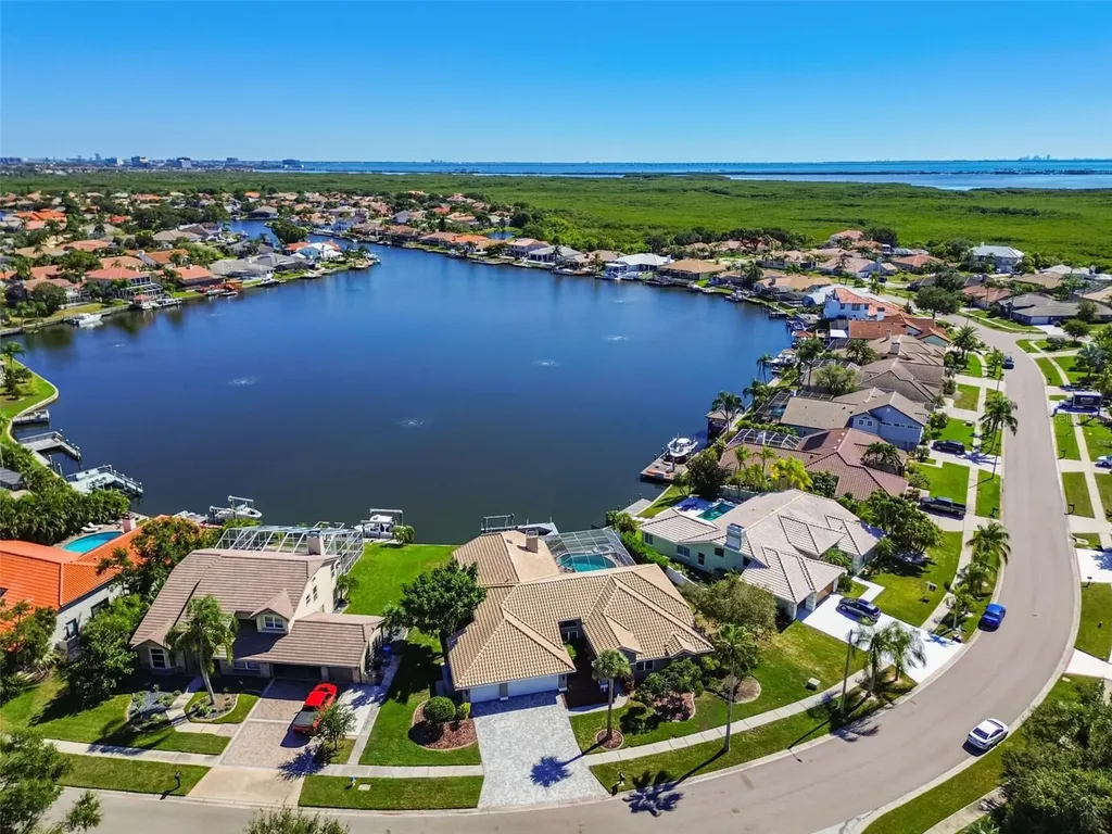 4918 E Longboat Boulevard Tampa FL 33615