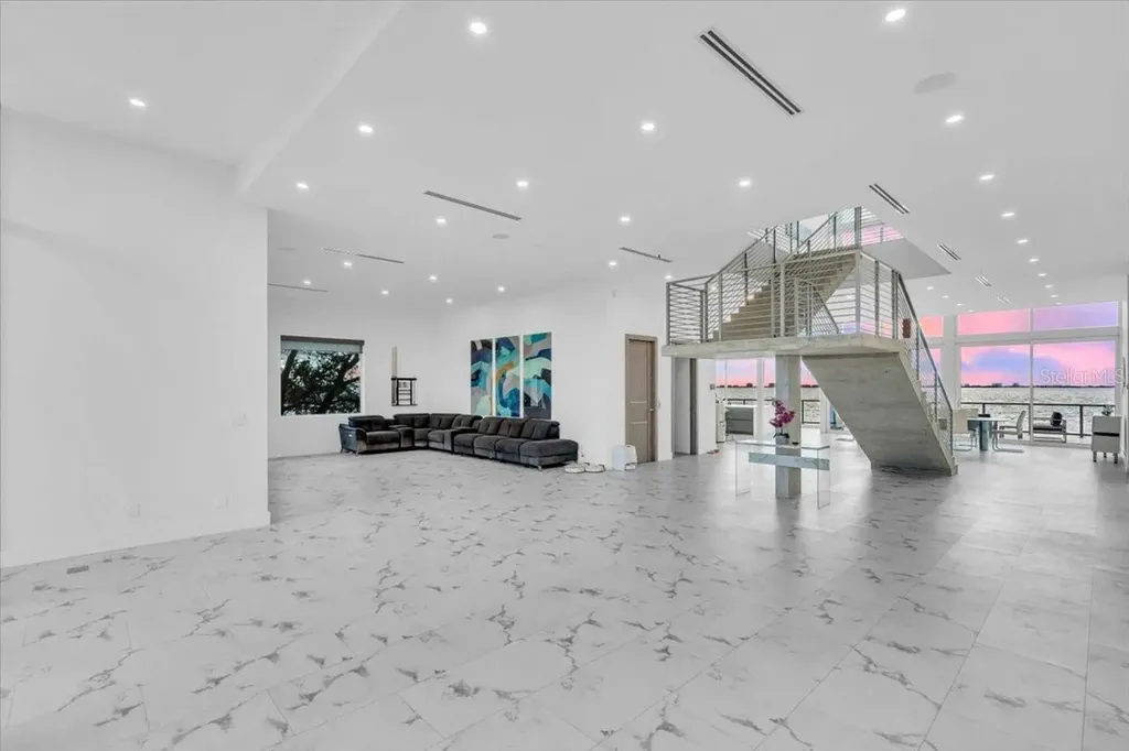 4035 Bay Shore Road Sarasota FL 34234