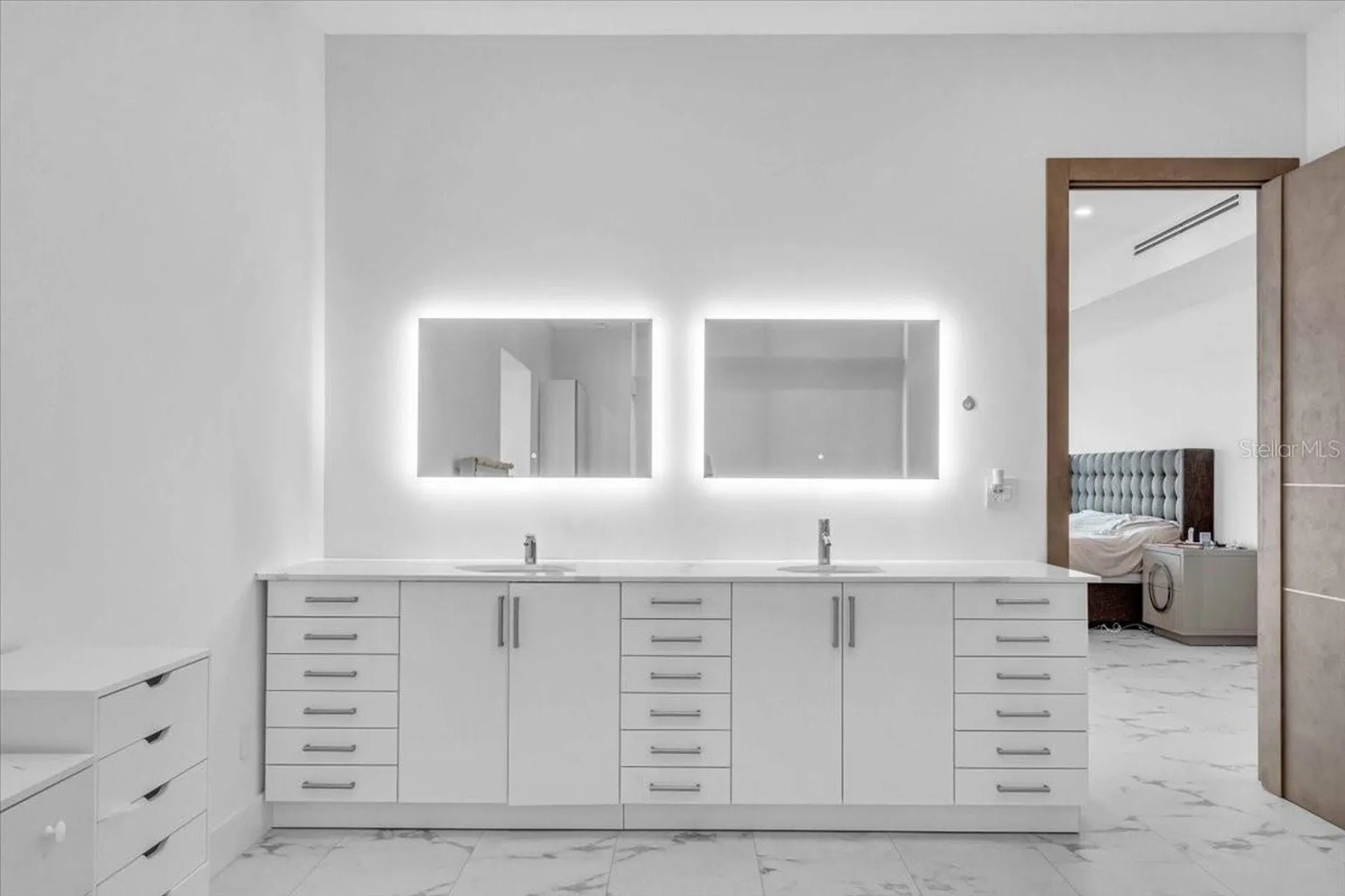 4035 Bay Shore Road Sarasota FL 34234