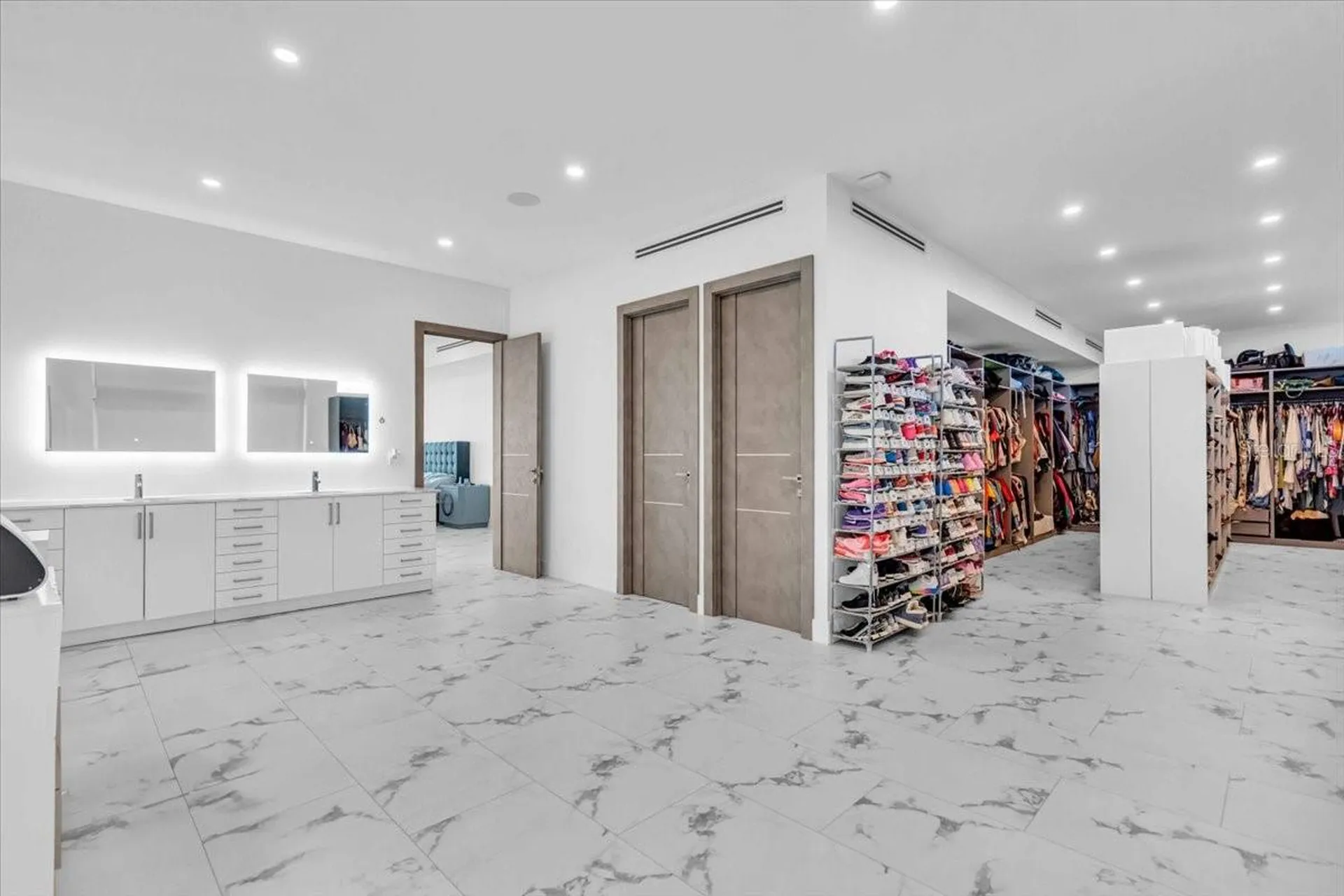4035 Bay Shore Road Sarasota FL 34234
