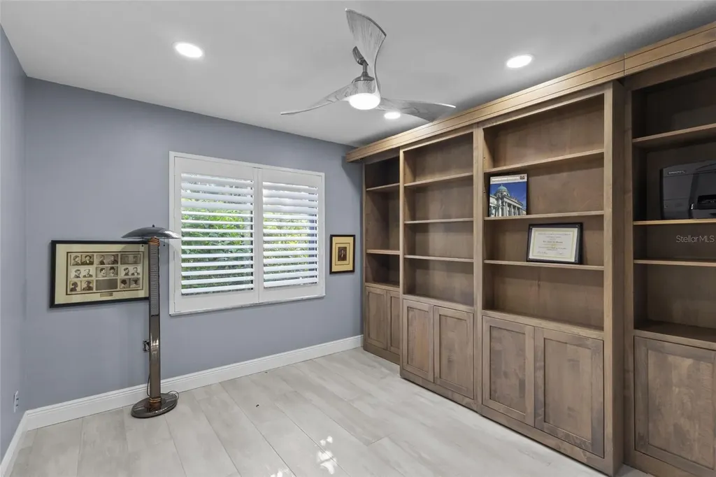 1627 Boathouse Circle Sarasota FL 34231