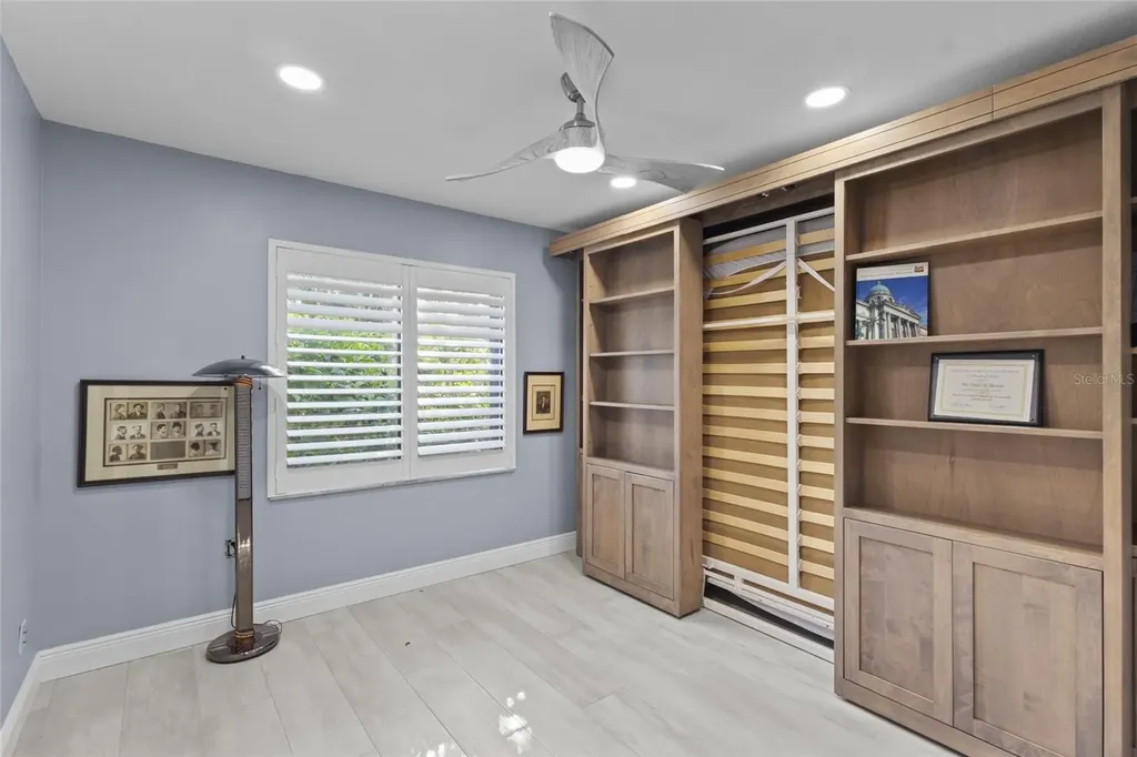 1627 Boathouse Circle Sarasota FL 34231