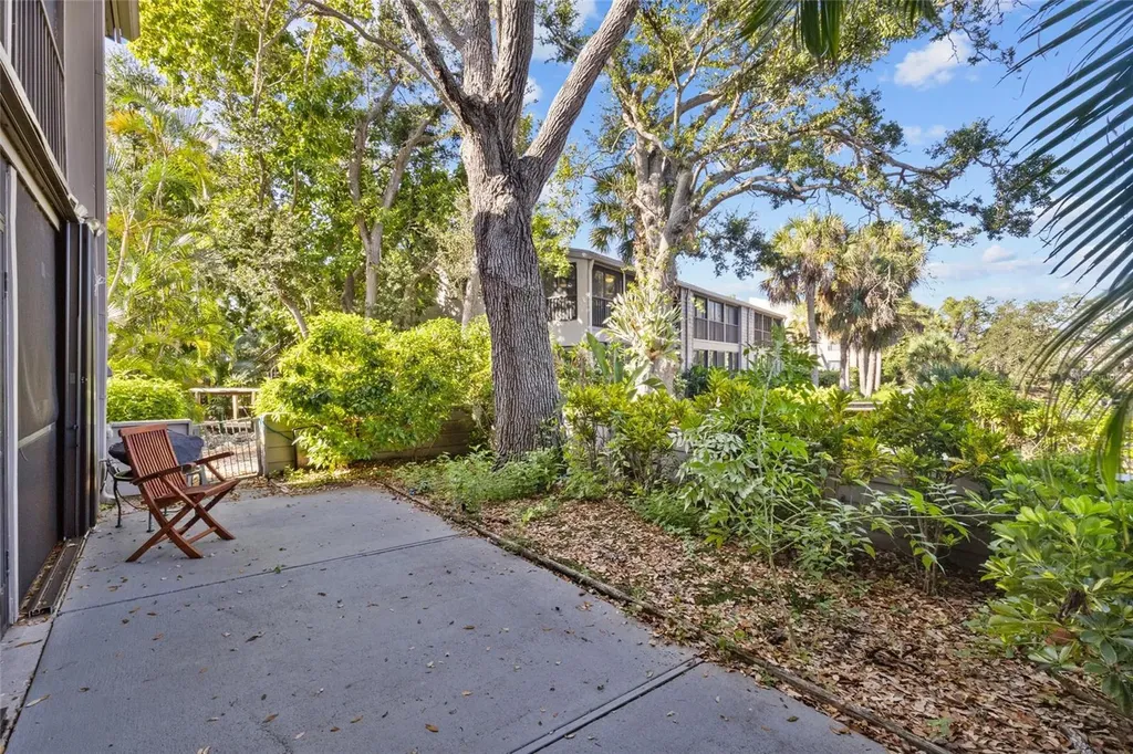 1627 Boathouse Circle Sarasota FL 34231