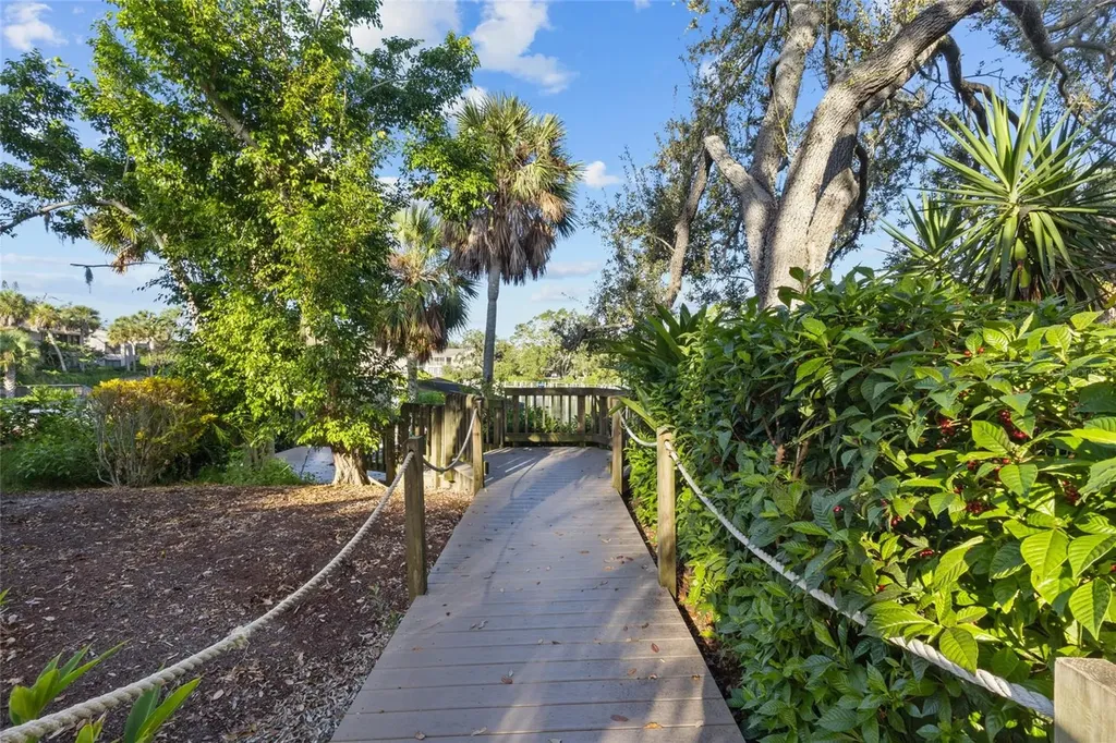 1627 Boathouse Circle Sarasota FL 34231