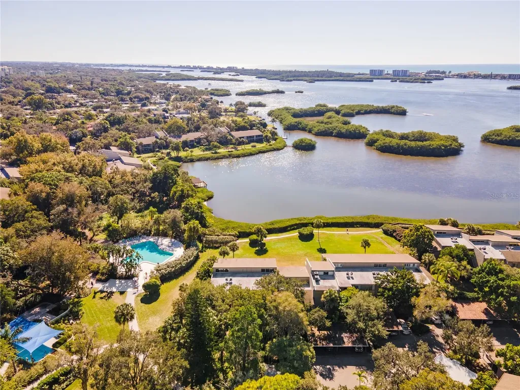 1627 Boathouse Circle Sarasota FL 34231