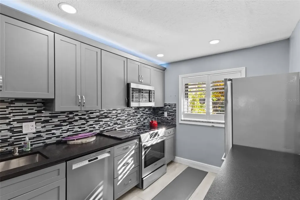 1627 Boathouse Circle Sarasota FL 34231