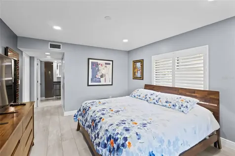 1627 Boathouse Circle Sarasota FL 34231