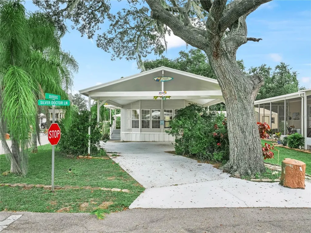 37 Silver Doctor Lane Lake Wales FL 33898