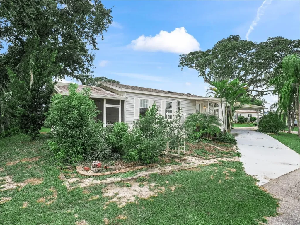 37 Silver Doctor Lane Lake Wales FL 33898