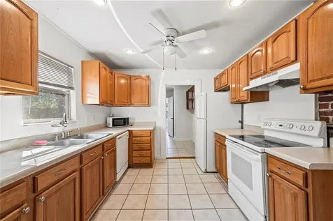 1241 NW 35th Avenue Gainesville FL 32609