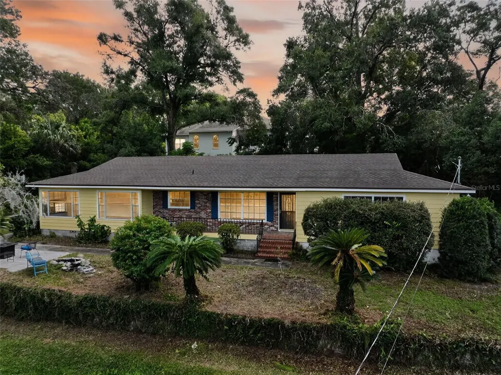 714 Kay Court Mount Dora FL 32757