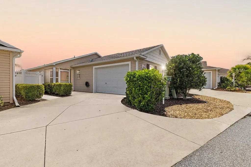 852 Sapphire Place The Villages FL 32163