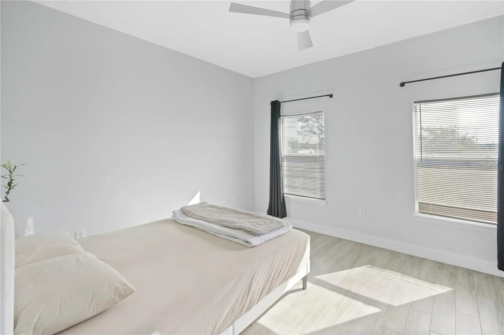 817 Desmoines Place Kissimmee FL 34759