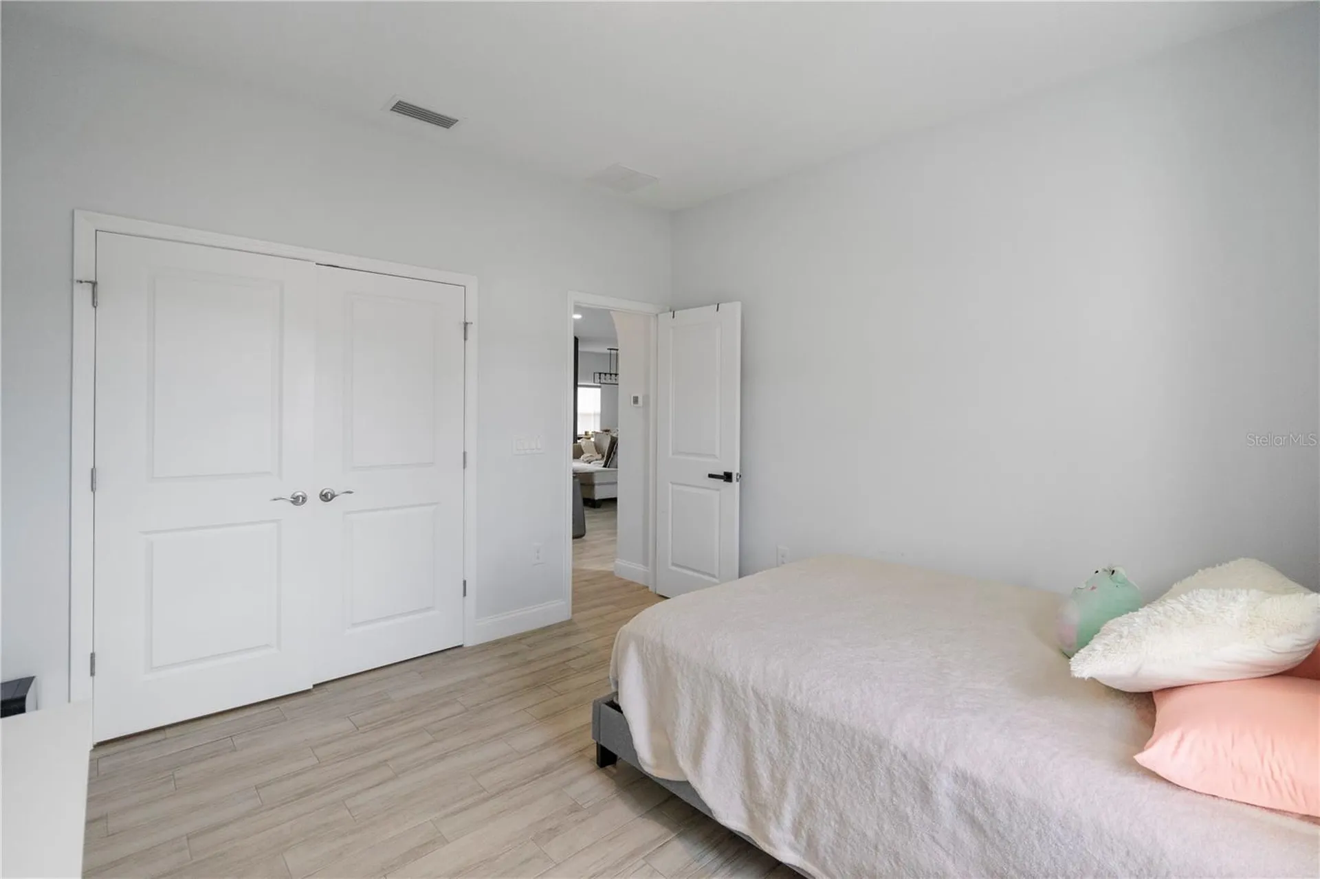 817 Desmoines Place Kissimmee FL 34759