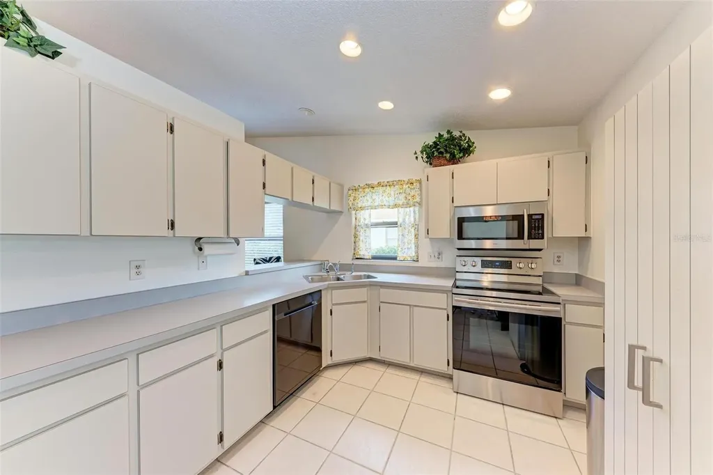 1705 Curry Avenue Nokomis FL 34275