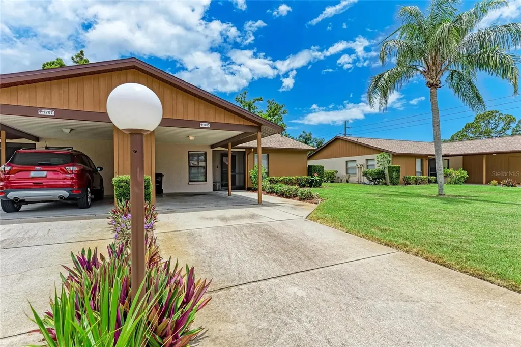 1705 Curry Avenue Nokomis FL 34275