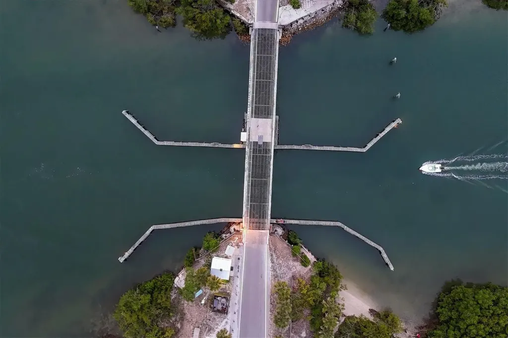 312 Yacht Harbor Drive Osprey FL 34229