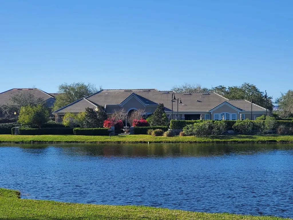 2013 Tizewell Circle Orlando FL 32837