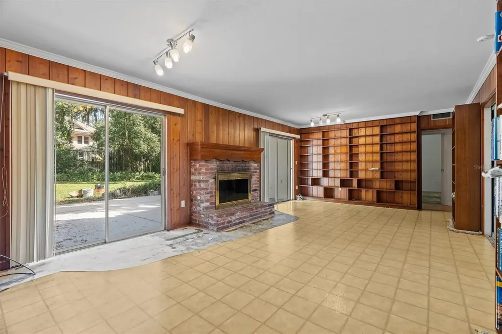 225 Lake Hollingsworth Drive Lakeland FL 33803