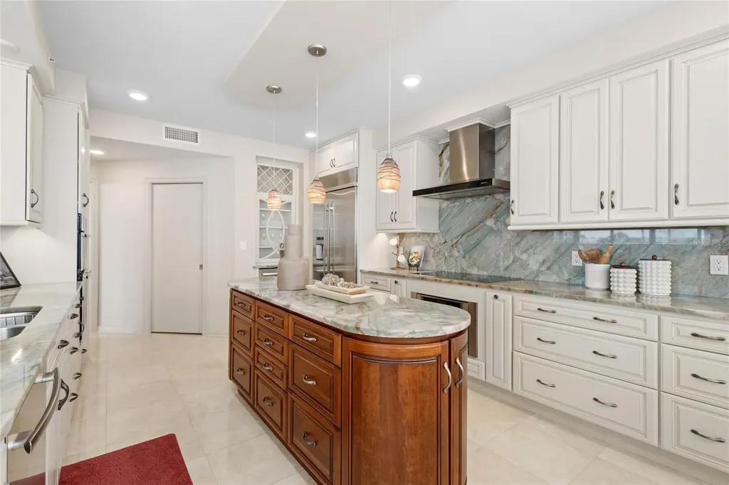 545 Sanctuary Drive Longboat Key FL 34228