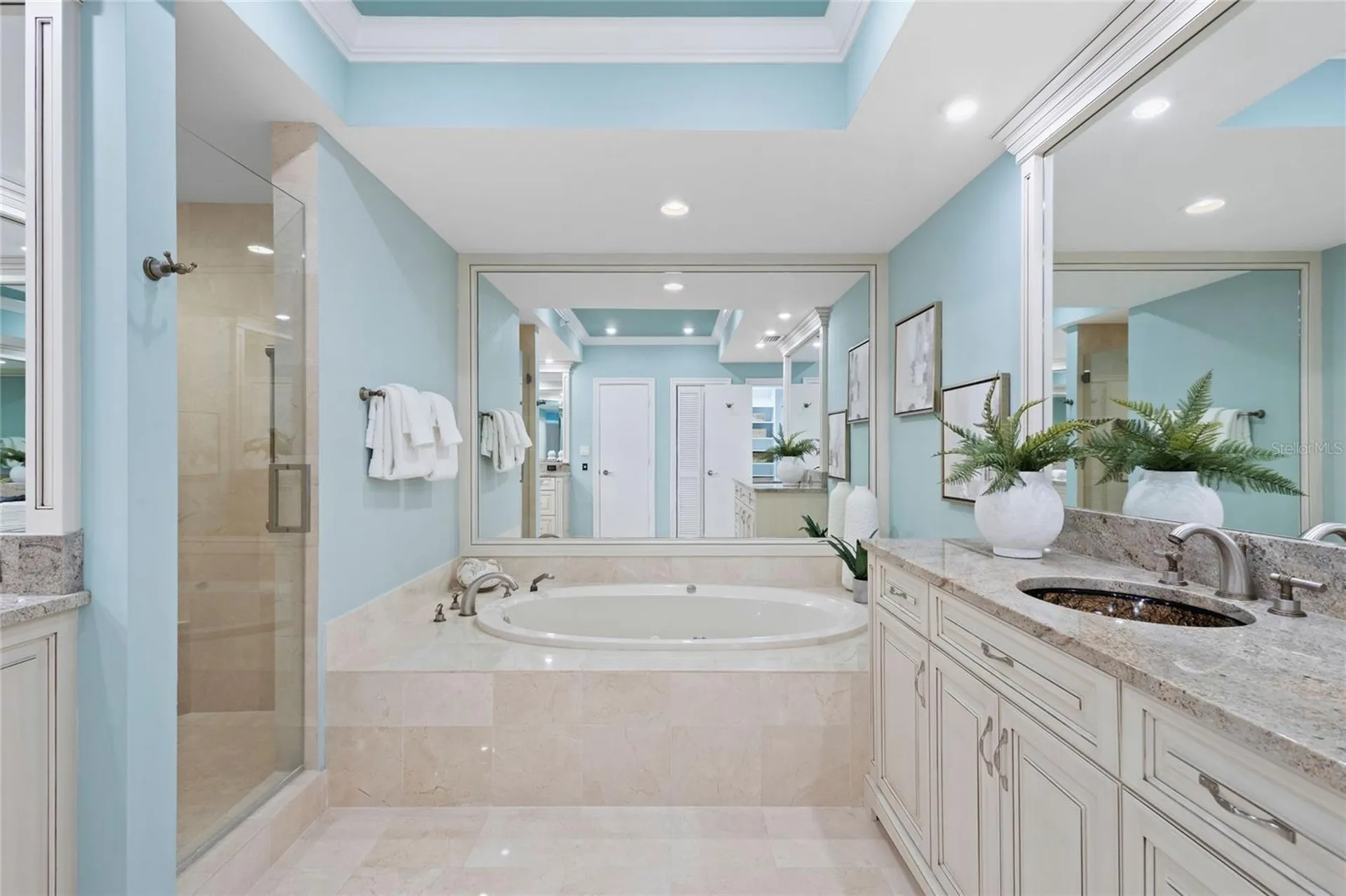 545 Sanctuary Drive Longboat Key FL 34228
