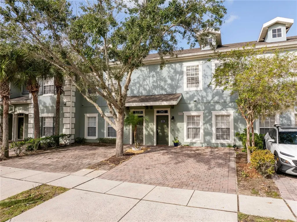 2433 Caravelle Circle Kissimmee FL 34746
