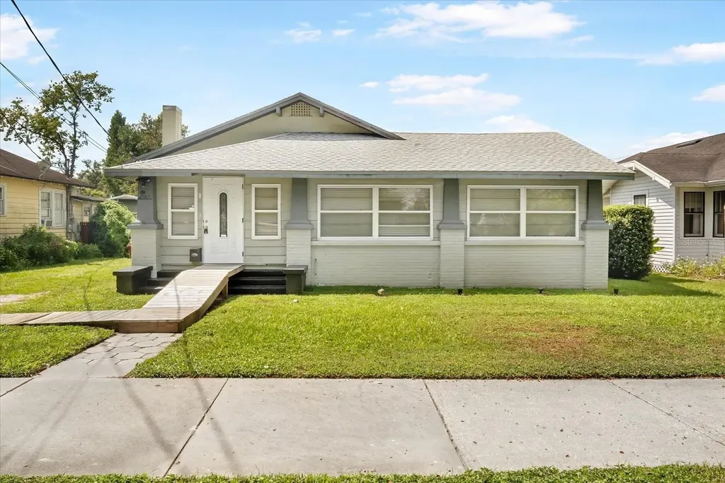 507 N Thomas Street Plant City FL 33563