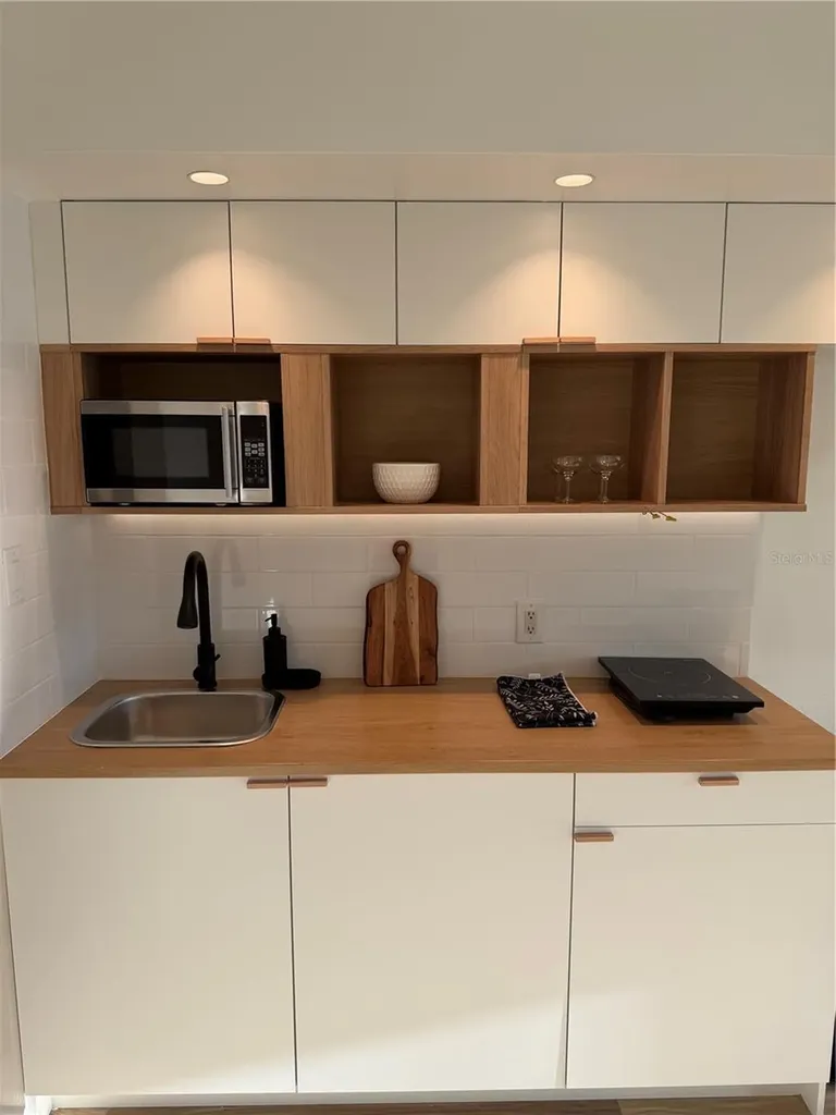 43420 Highway 27 Davenport FL 33837