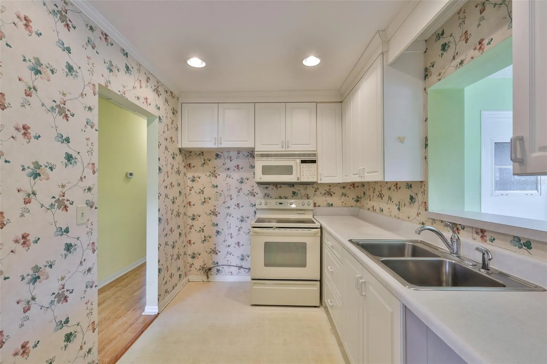 1908 Canterbury Lane Sun City Center FL 33573