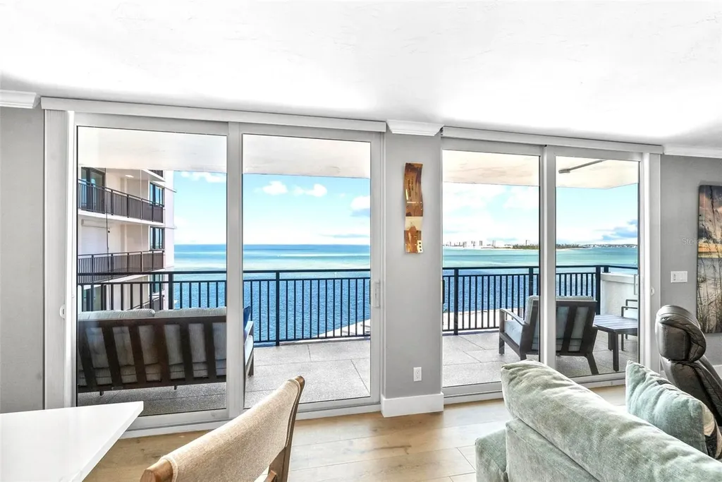 4822 Ocean Boulevard Sarasota FL 34242