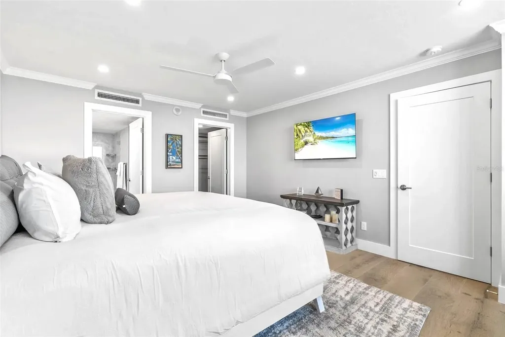 4822 Ocean Boulevard Sarasota FL 34242