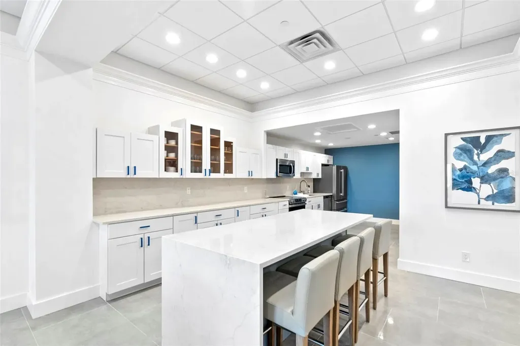 4822 Ocean Boulevard Sarasota FL 34242