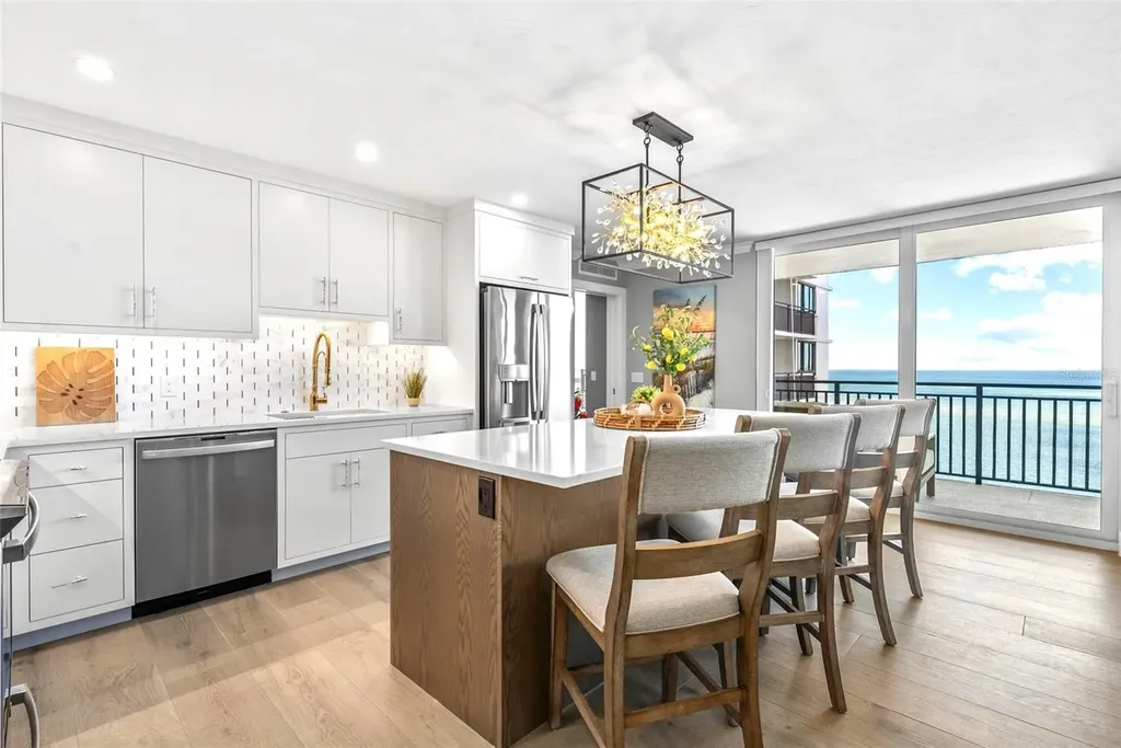 4822 Ocean Boulevard Sarasota FL 34242