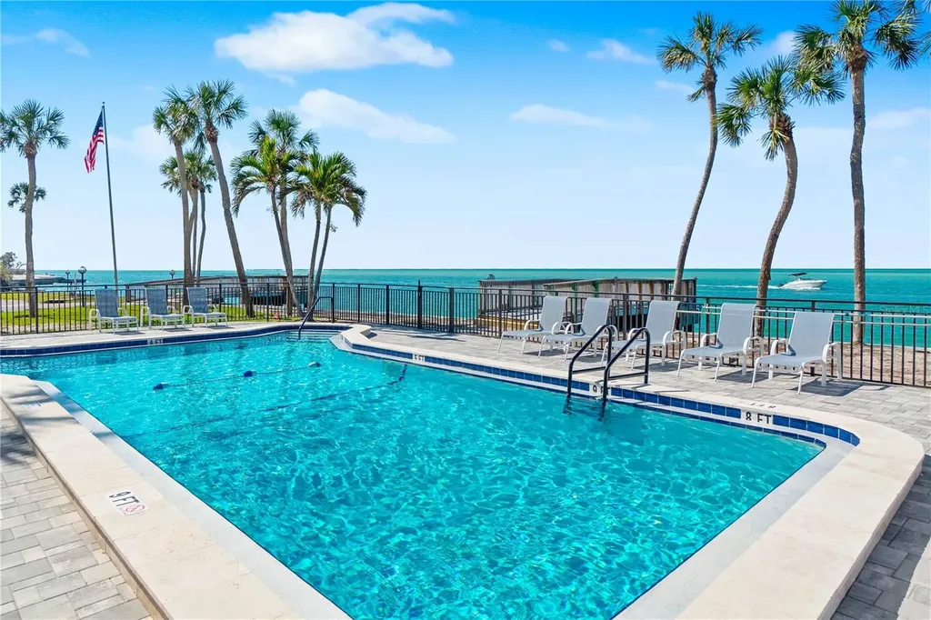 4822 Ocean Boulevard Sarasota FL 34242