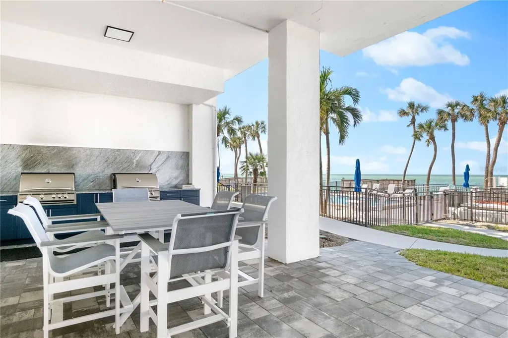 4822 Ocean Boulevard Sarasota FL 34242