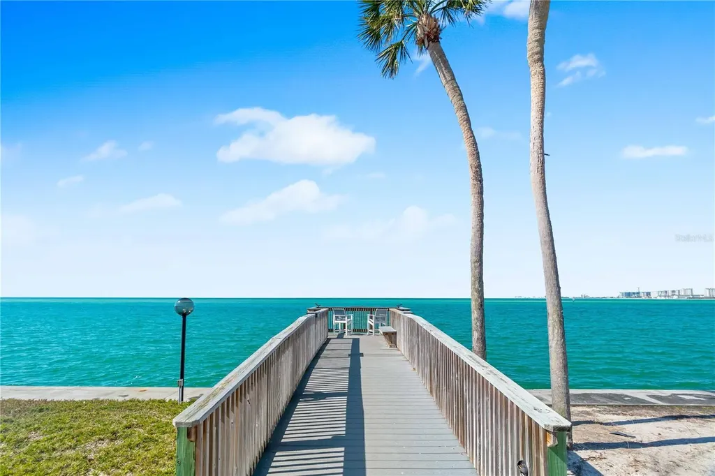 4822 Ocean Boulevard Sarasota FL 34242