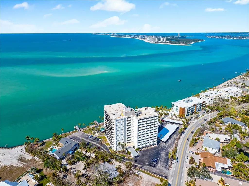 4822 Ocean Boulevard Sarasota FL 34242