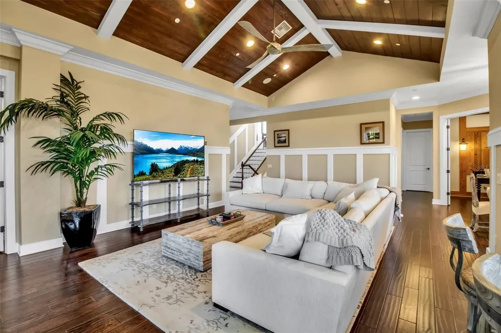 321 Sapphire Lake Drive Bradenton FL 34209