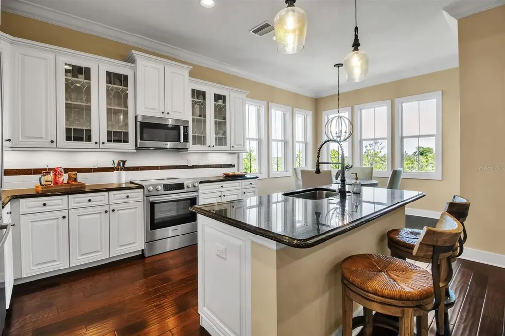 321 Sapphire Lake Drive Bradenton FL 34209
