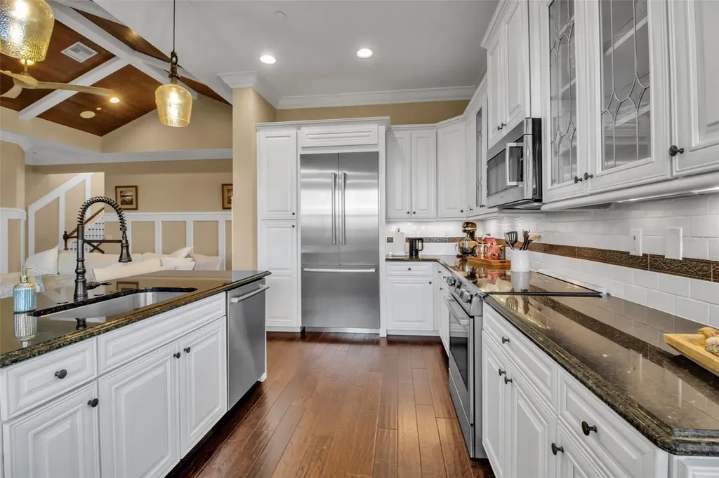 321 Sapphire Lake Drive Bradenton FL 34209