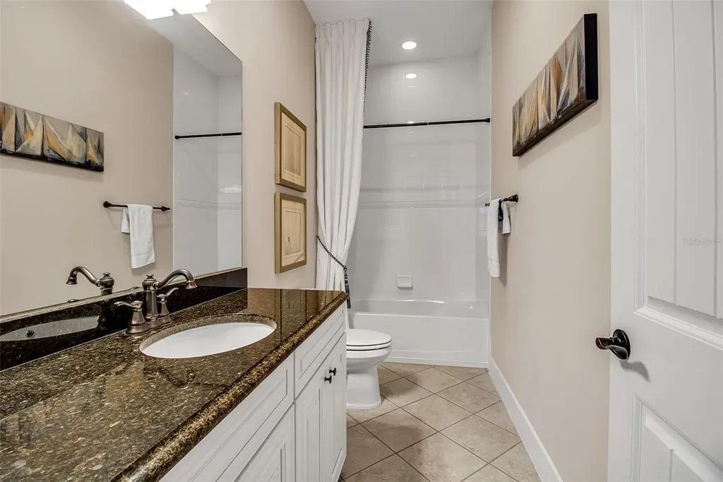 321 Sapphire Lake Drive Bradenton FL 34209