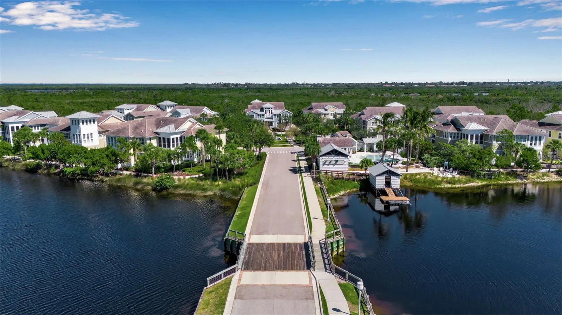 321 Sapphire Lake Drive Bradenton FL 34209
