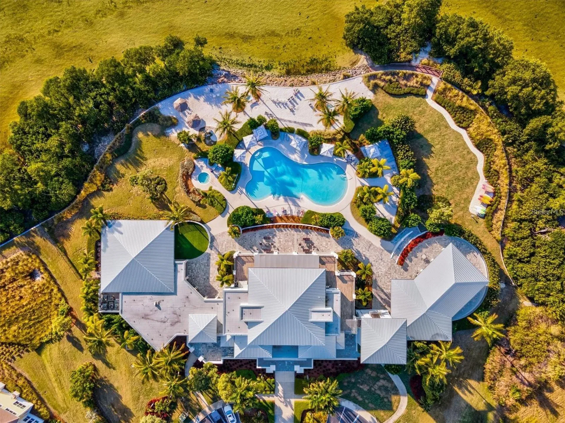 321 Sapphire Lake Drive Bradenton FL 34209