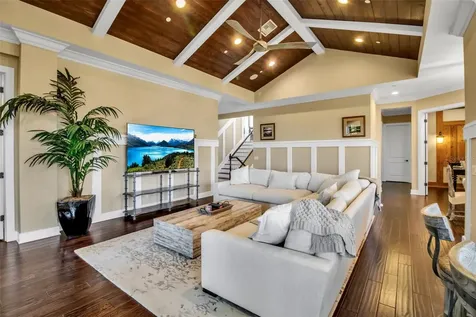 321 Sapphire Lake Drive Bradenton FL 34209